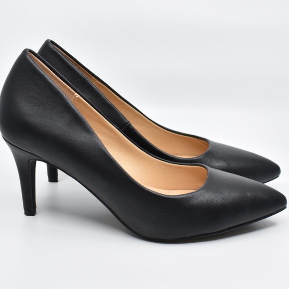 Black Pointy Toe Kitten Heels - Picture 2 of 4